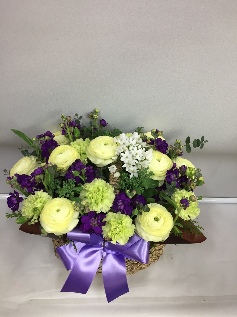 예도화환 광양 지역 장례식장 빈소 앞에 설치된 3단 근조화환 사진